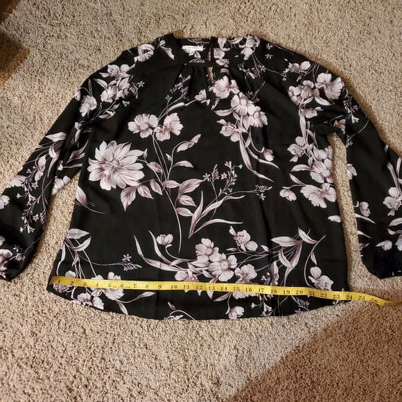 Maurices Black and Off White Blouse - Picture 5 of 11